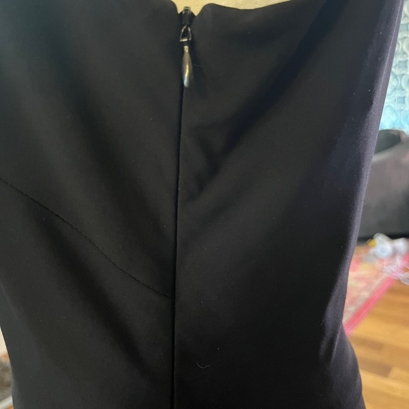 White House Black Market One shoulder dress with Pleated skirt Size 6 - Picture 3 of 6